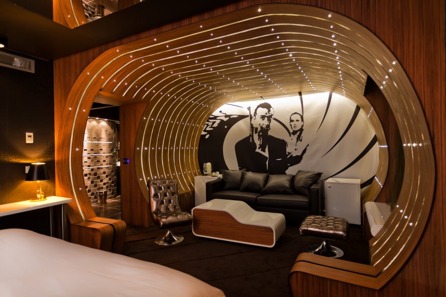 Спальня встили Хай-тек