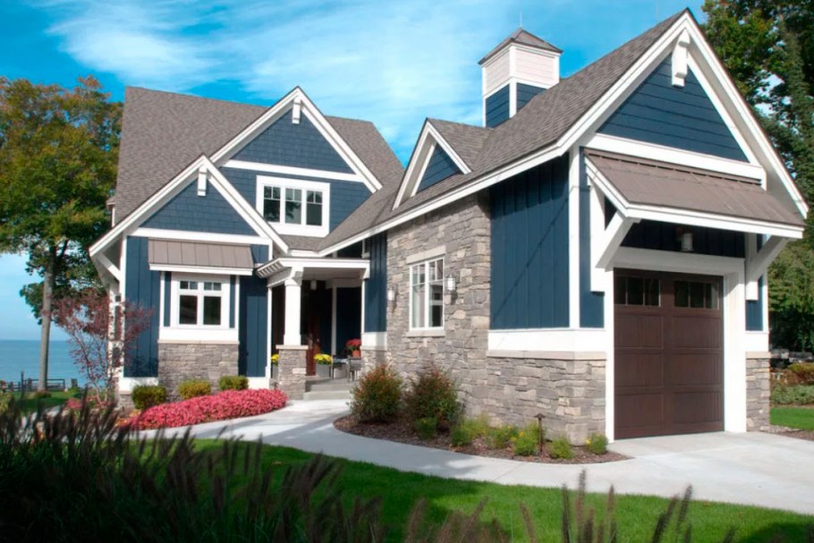 Голубой фасад