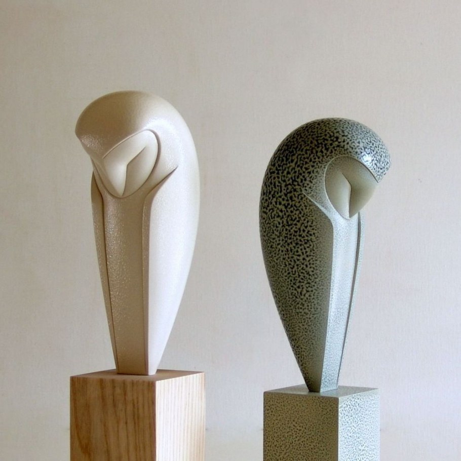 Стилизованная скульптура