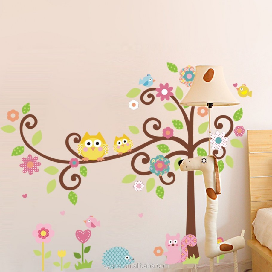 Сова на дереве