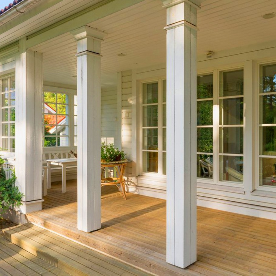Веранда с колоннами