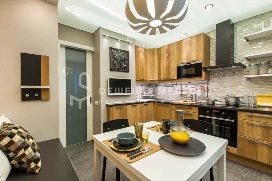 Телевизор в интерьере кухни