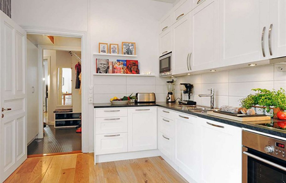 Кухня с красными акцентами