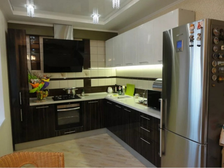 Квадратная кухня