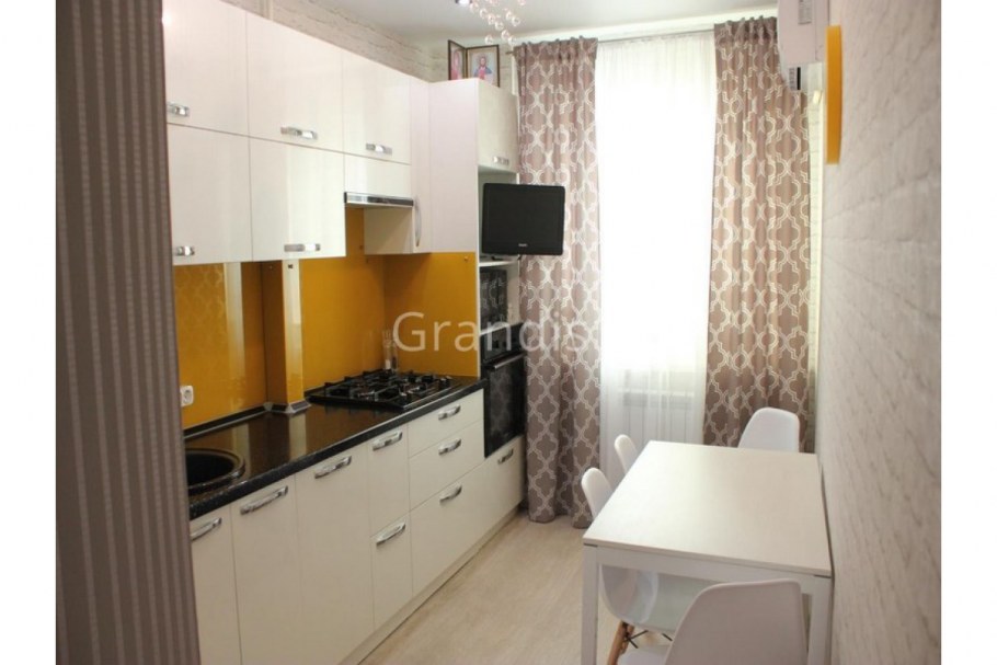 Кухня под дерево