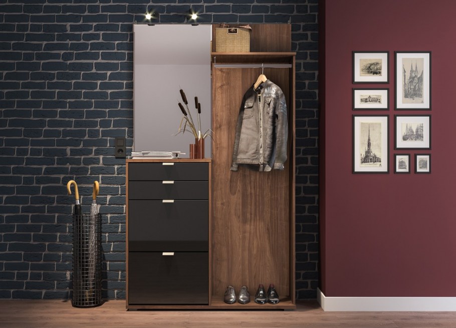 Открытый шкаф в прихожую