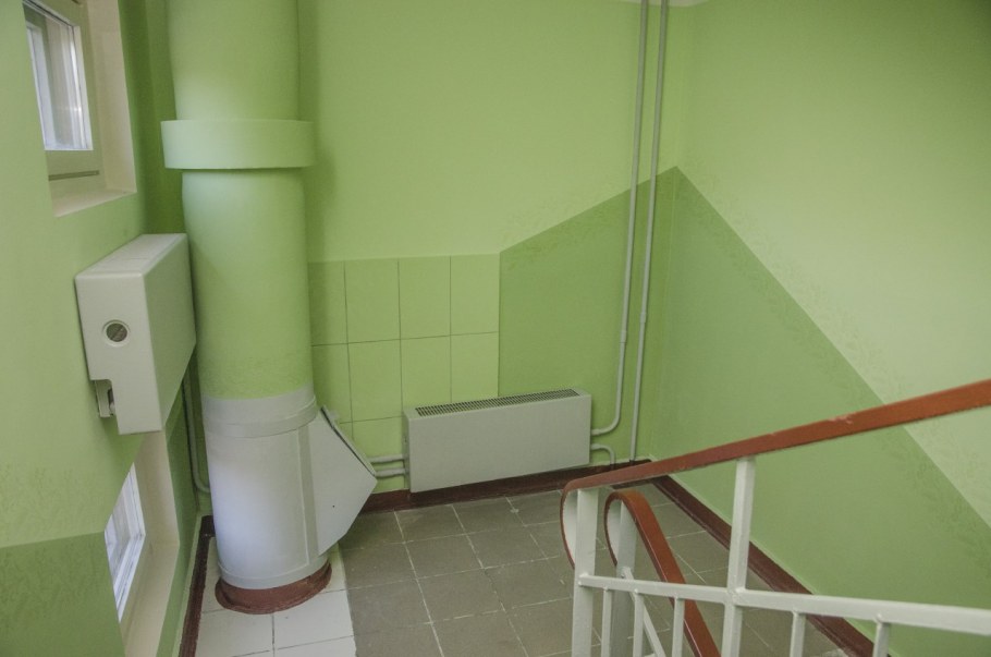 Панели в подъезде