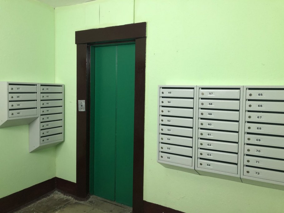 Интерьер подъезда