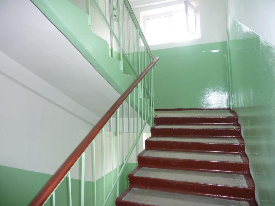 Отремонтированный подъезд