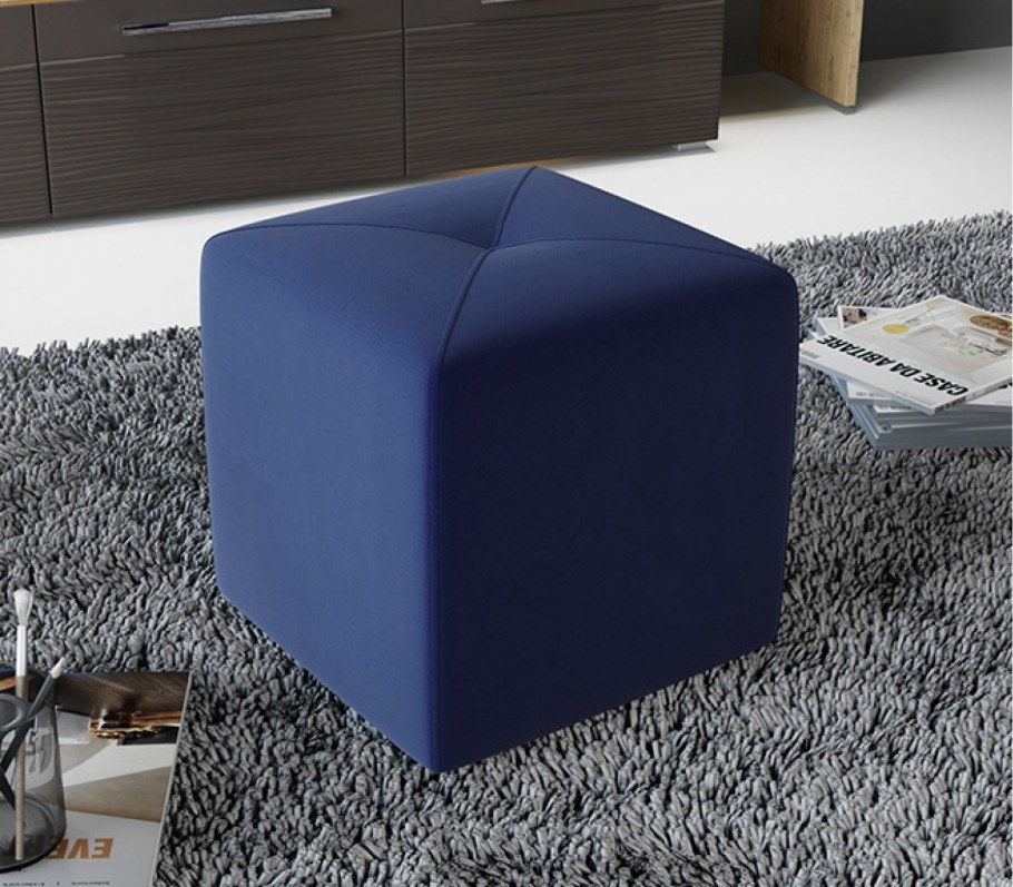 Красивый диван в интерьере