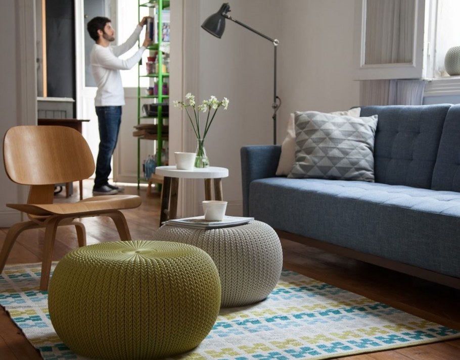 Придиванный пуфик