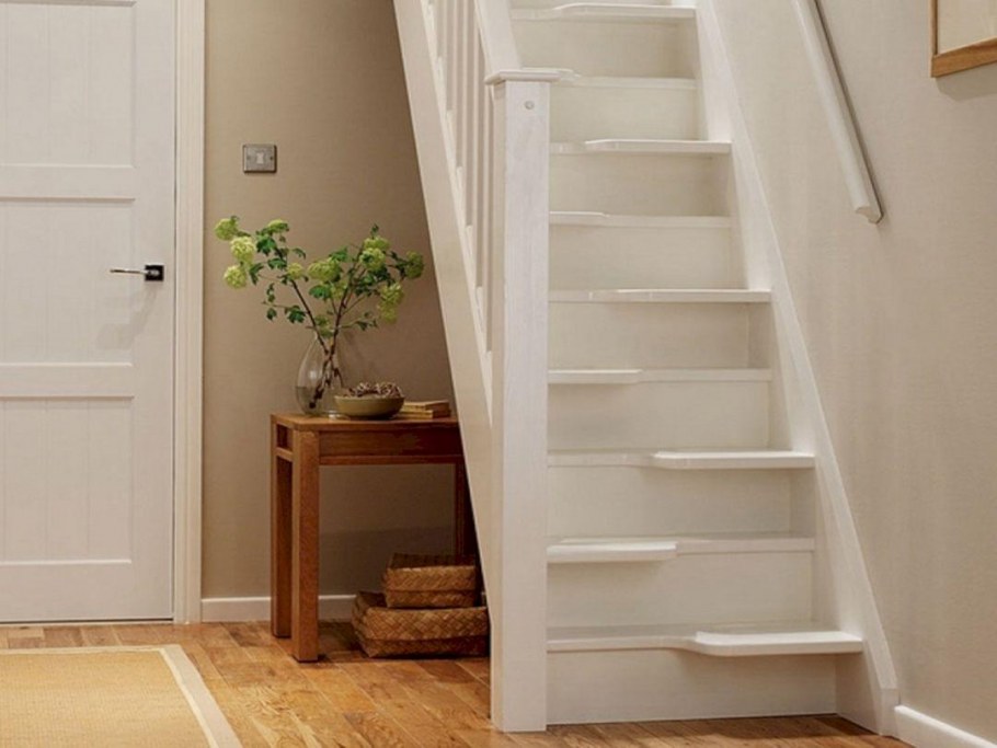 Забежная лестница на чердак