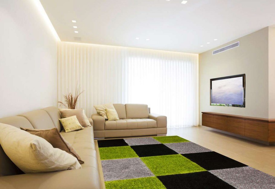 Натяжной потолок в светлой комнате