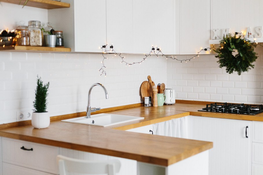 Пристеночный бортик (плинтус) f104 st2 мрамор латина 4200 мм