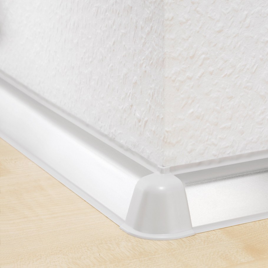 Кухонный плинтус Rehau 31508b