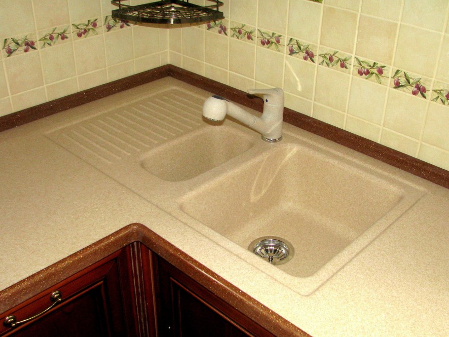 Стык столешницы еврозапил