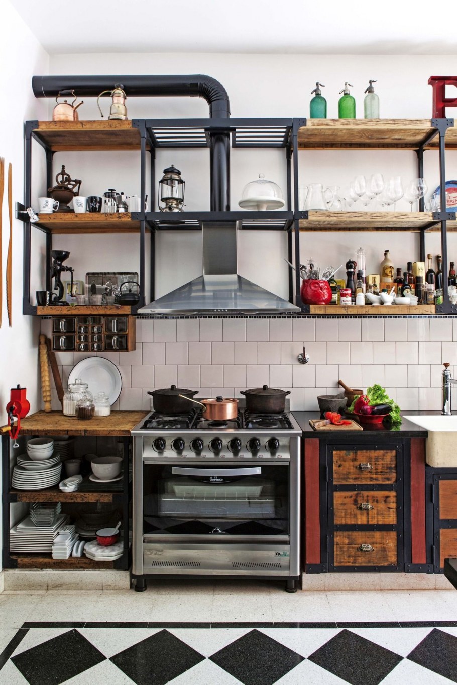 Кухня лофт открытые полки