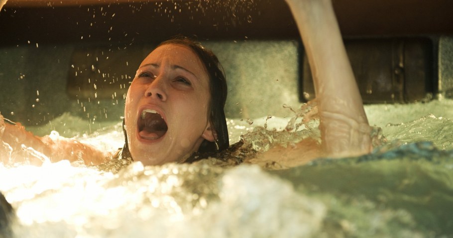 Соседи сверху затопили ванную