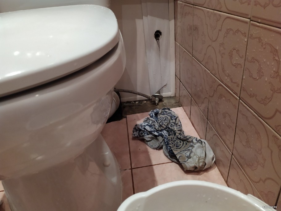 Прорыв канализации в квартире