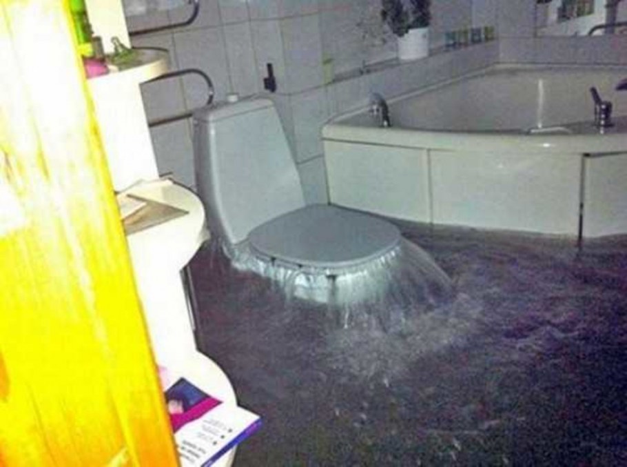 Затопило ванну
