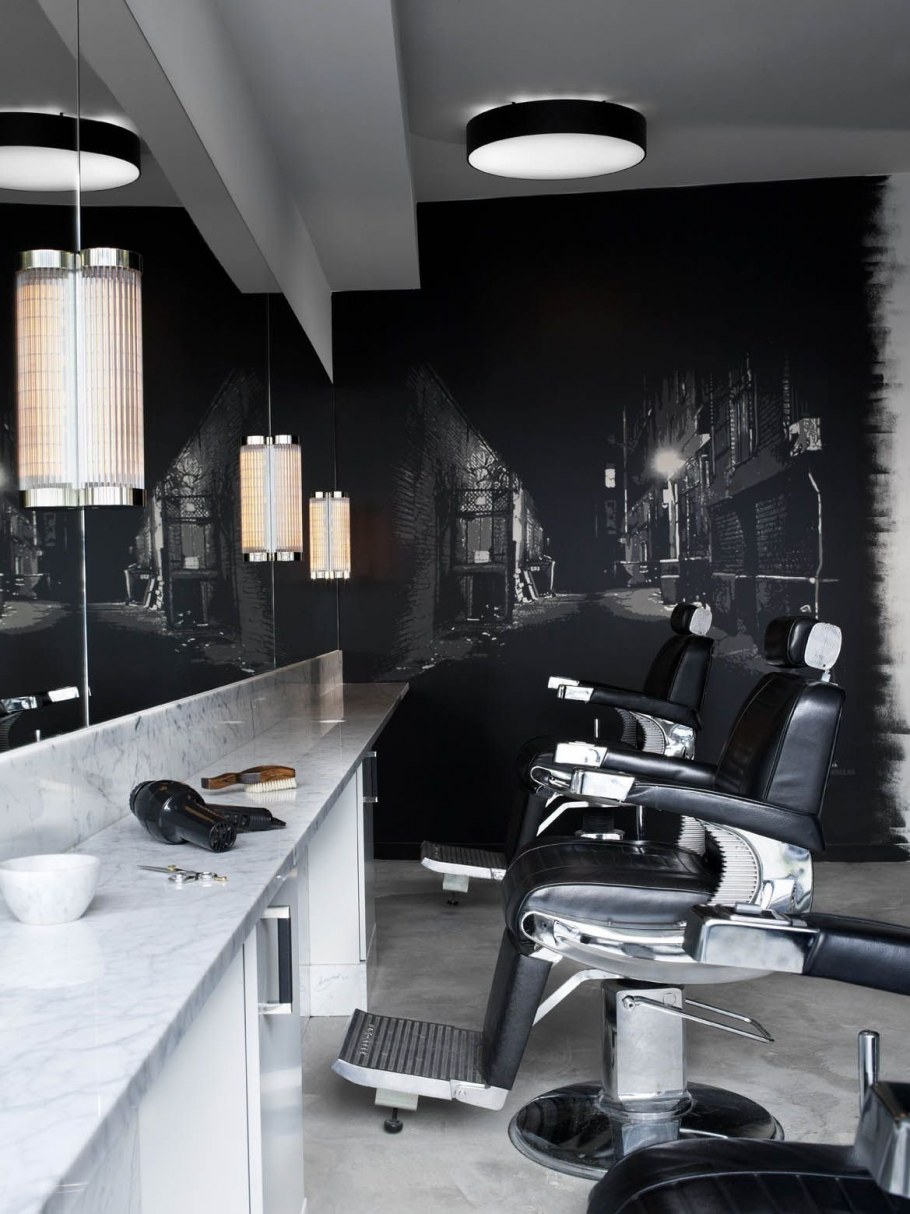 Фотообои в интерьере салона красоты
