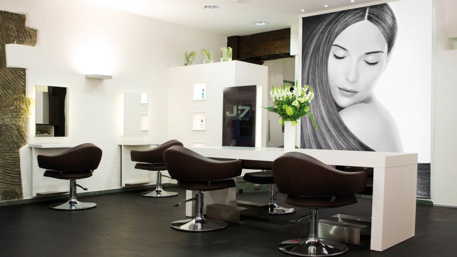 Интерьер мужской парикмахерской