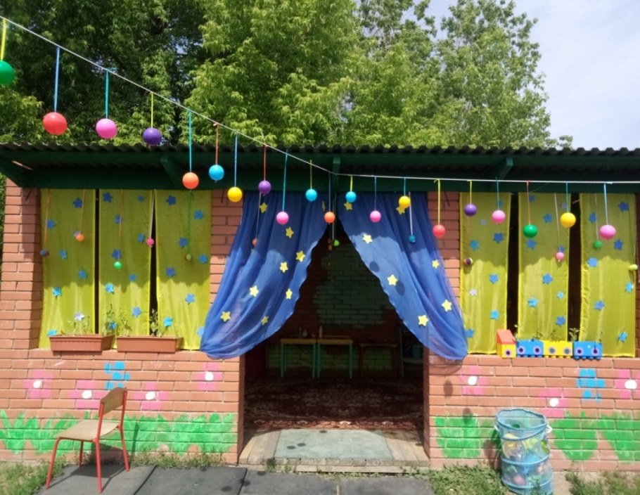 Украшение веранды в детском