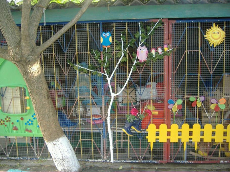 Летнее украшение веранды в детском саду