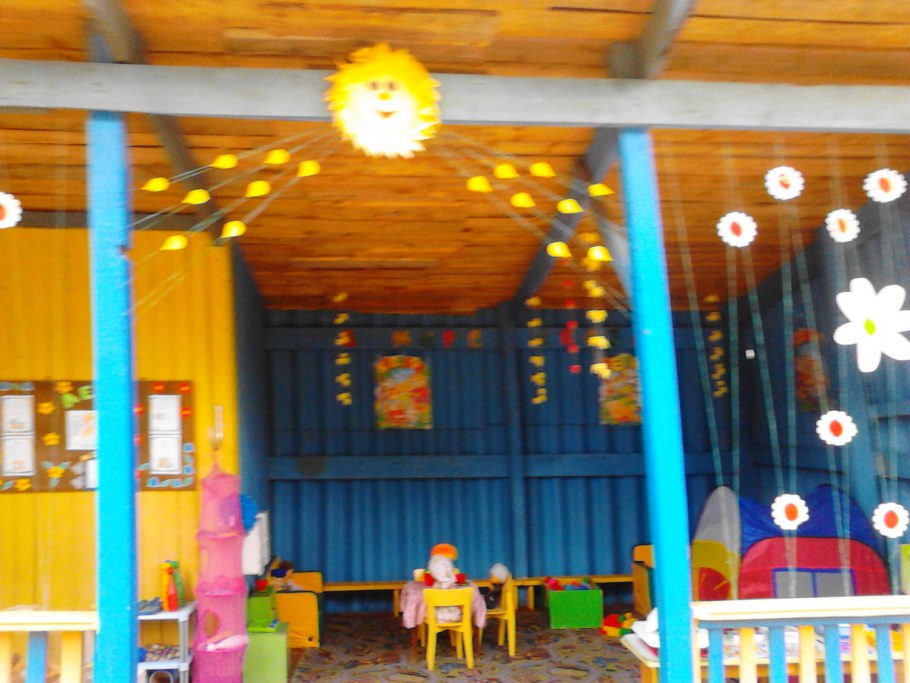 Украшение веранды в садике