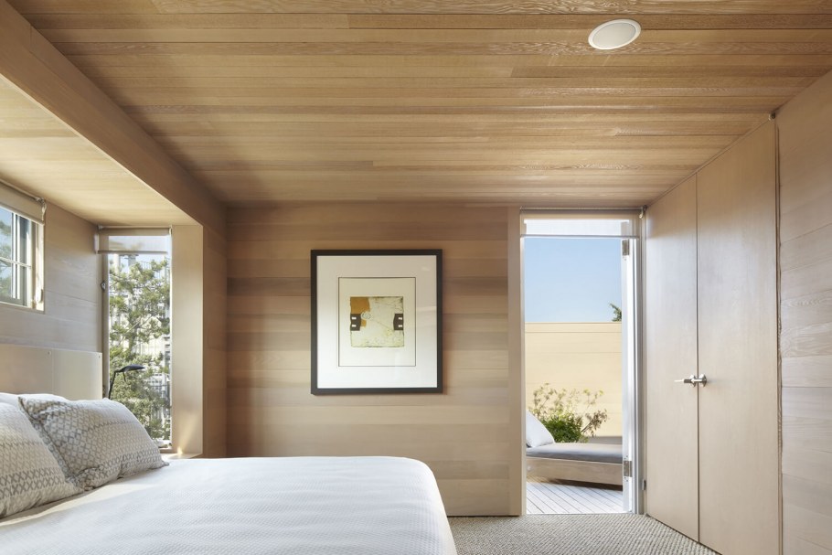 Отделка стен деревом