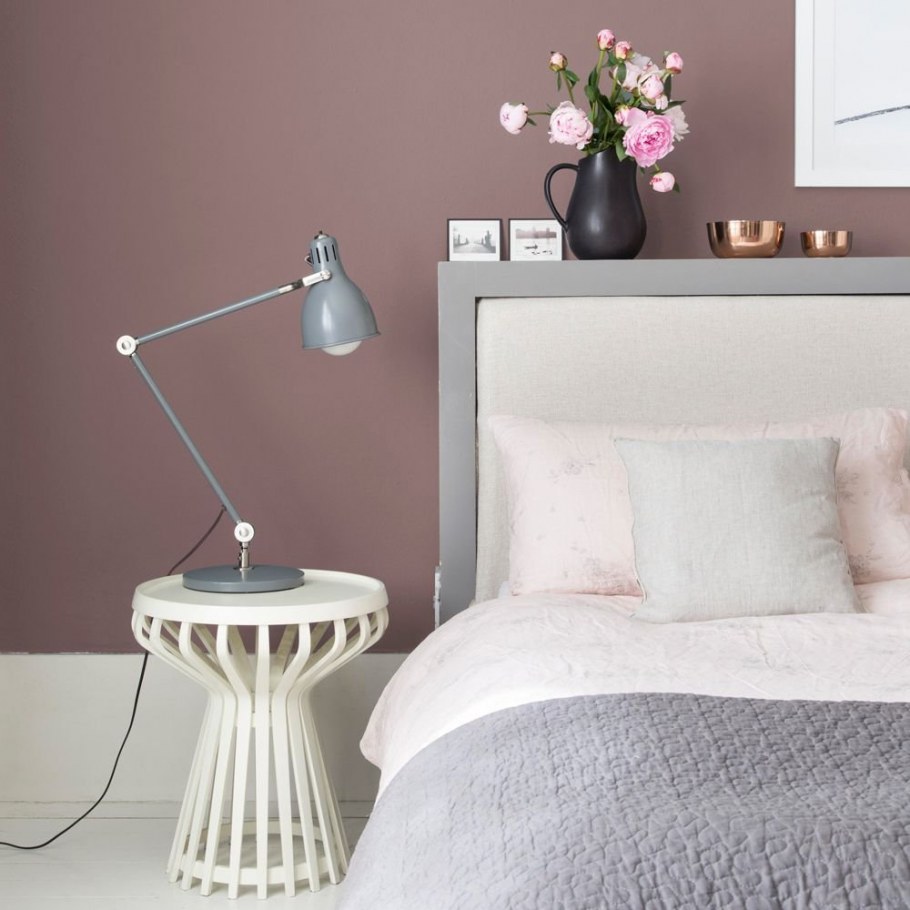 Гостиная в хрущевке в серых тонах