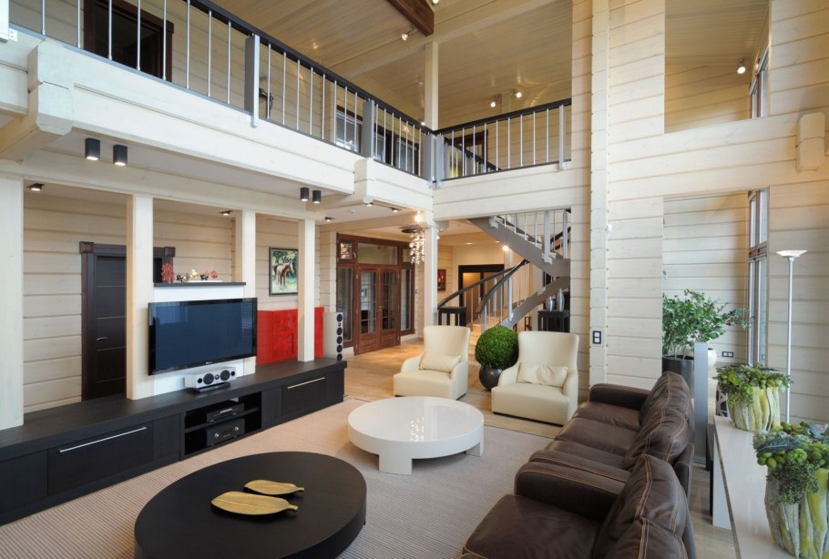 Гостиная в двухэтажном доме