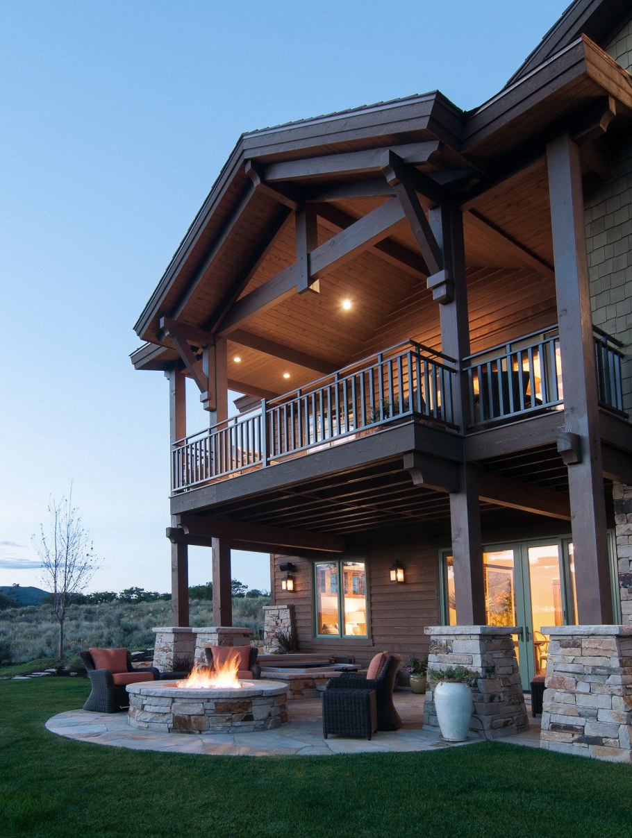 Терраса на втором этаже в современном стиле