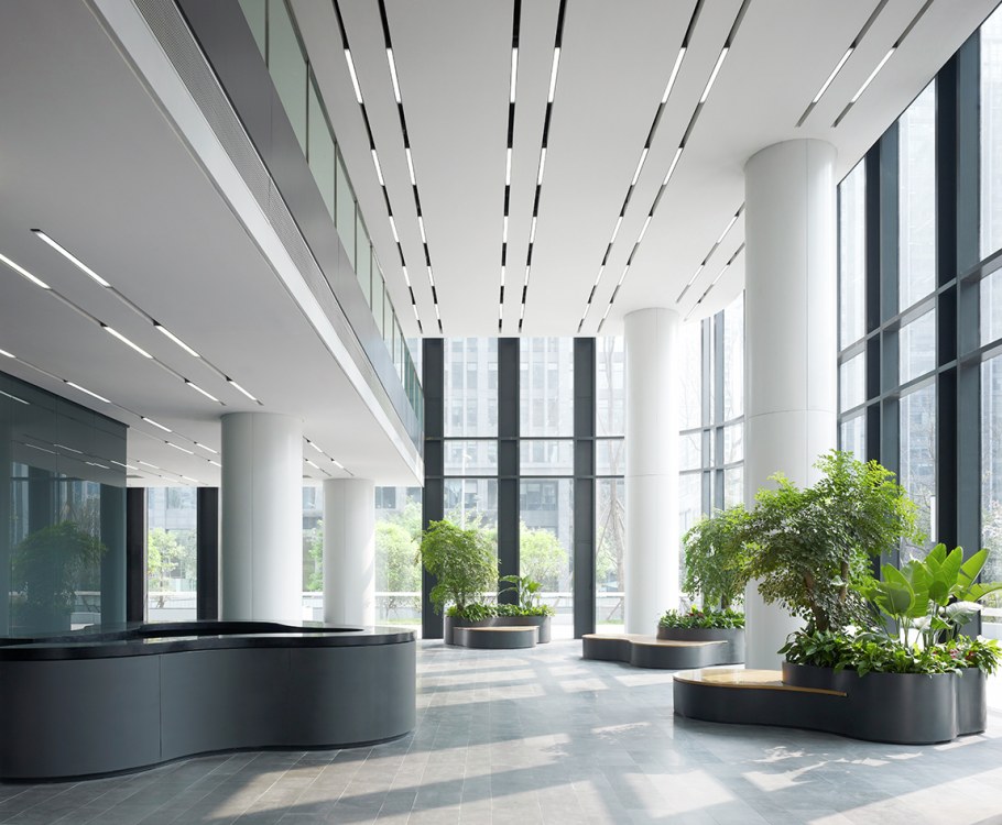 Интерьер холла общественного здания