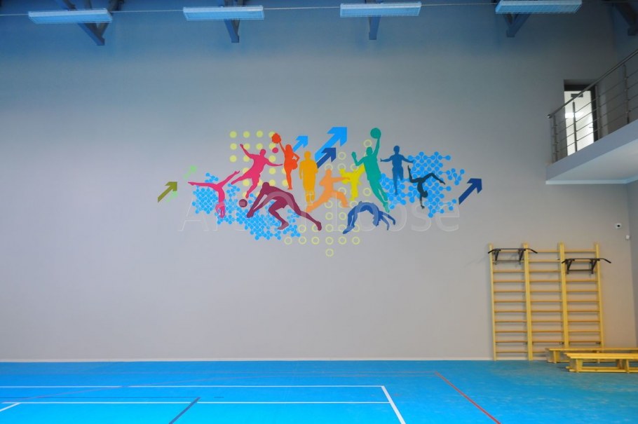 Расписанные стены в школе