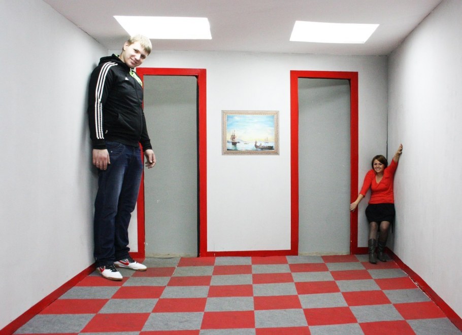 Музей комната Эймса в Санкт-Петербурге