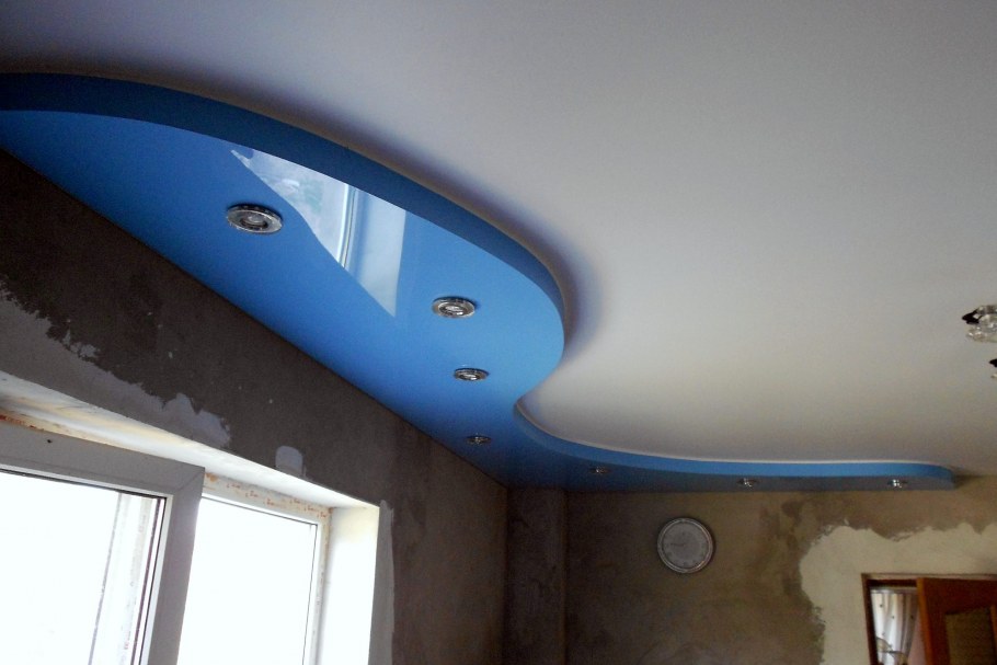 Крашеный потолок