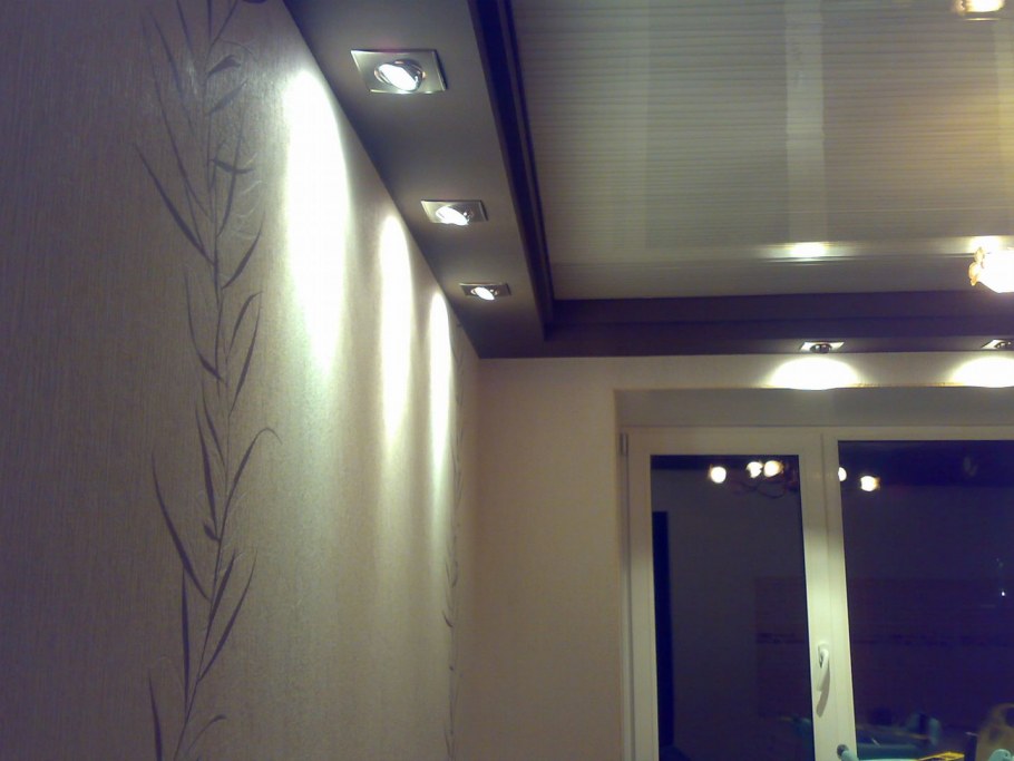 Потолок с подсветкой
