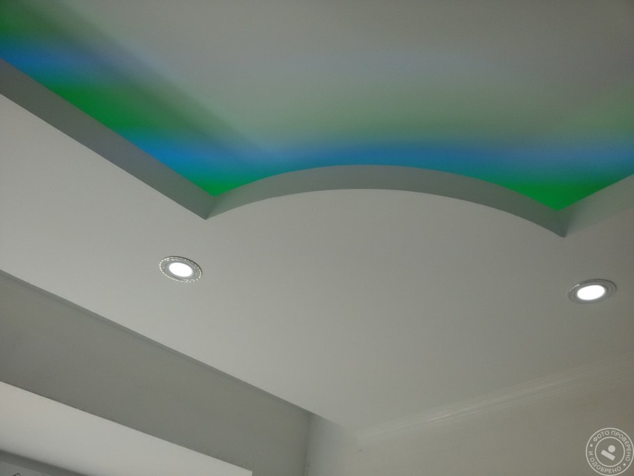 Натяжной потолок зигзаг