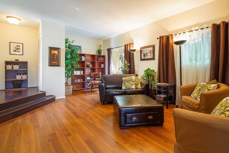 Оттенки дерева в интерьере