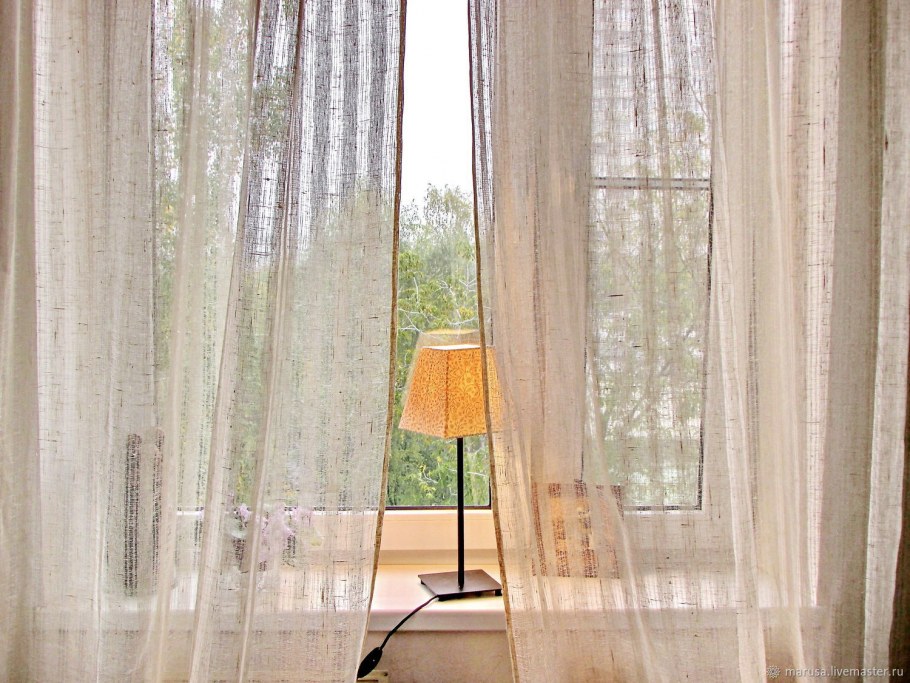 Тюль лен в интерьере спальни