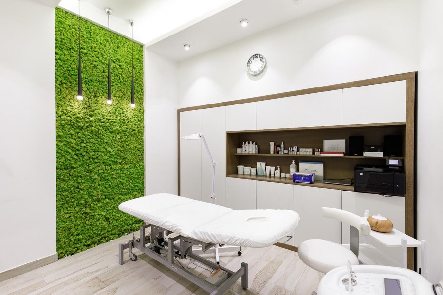 Маникюрный кабинет в светлых тонах