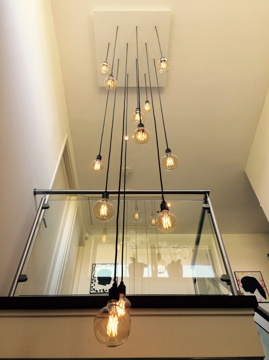 Светильник над лестницей