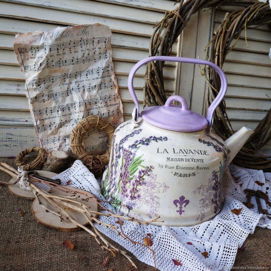 Полочки на кухню в стиле Прованс