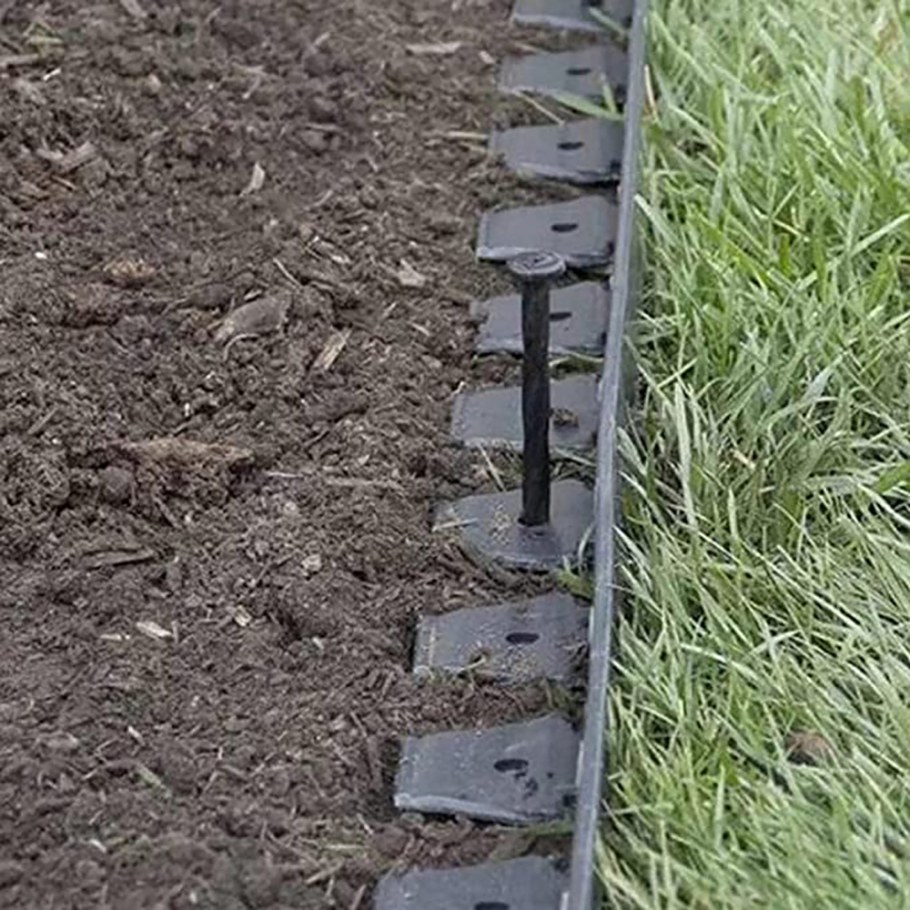 Пластиковый бордюр для газона