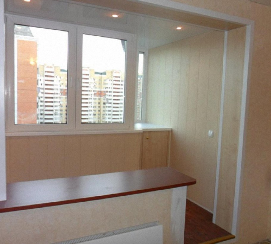 Утепленный балкон комната