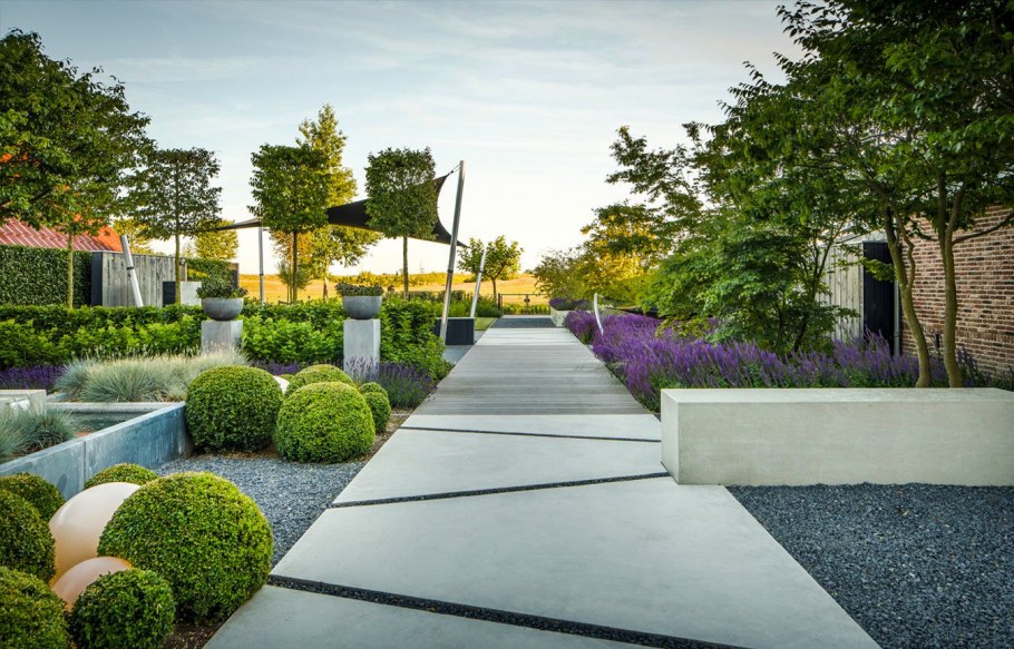 Экостиль ландшафт пруд