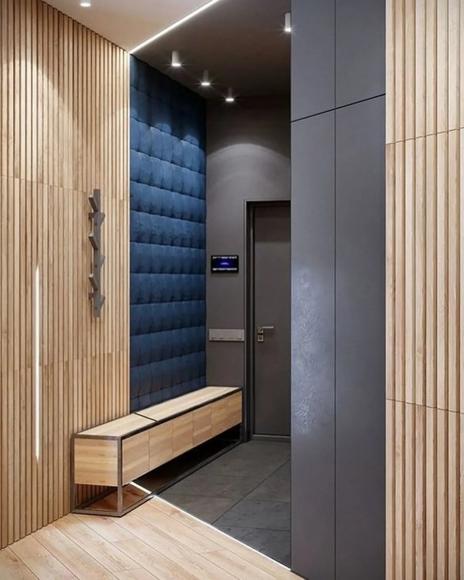 Деревянные рейки в коридоре