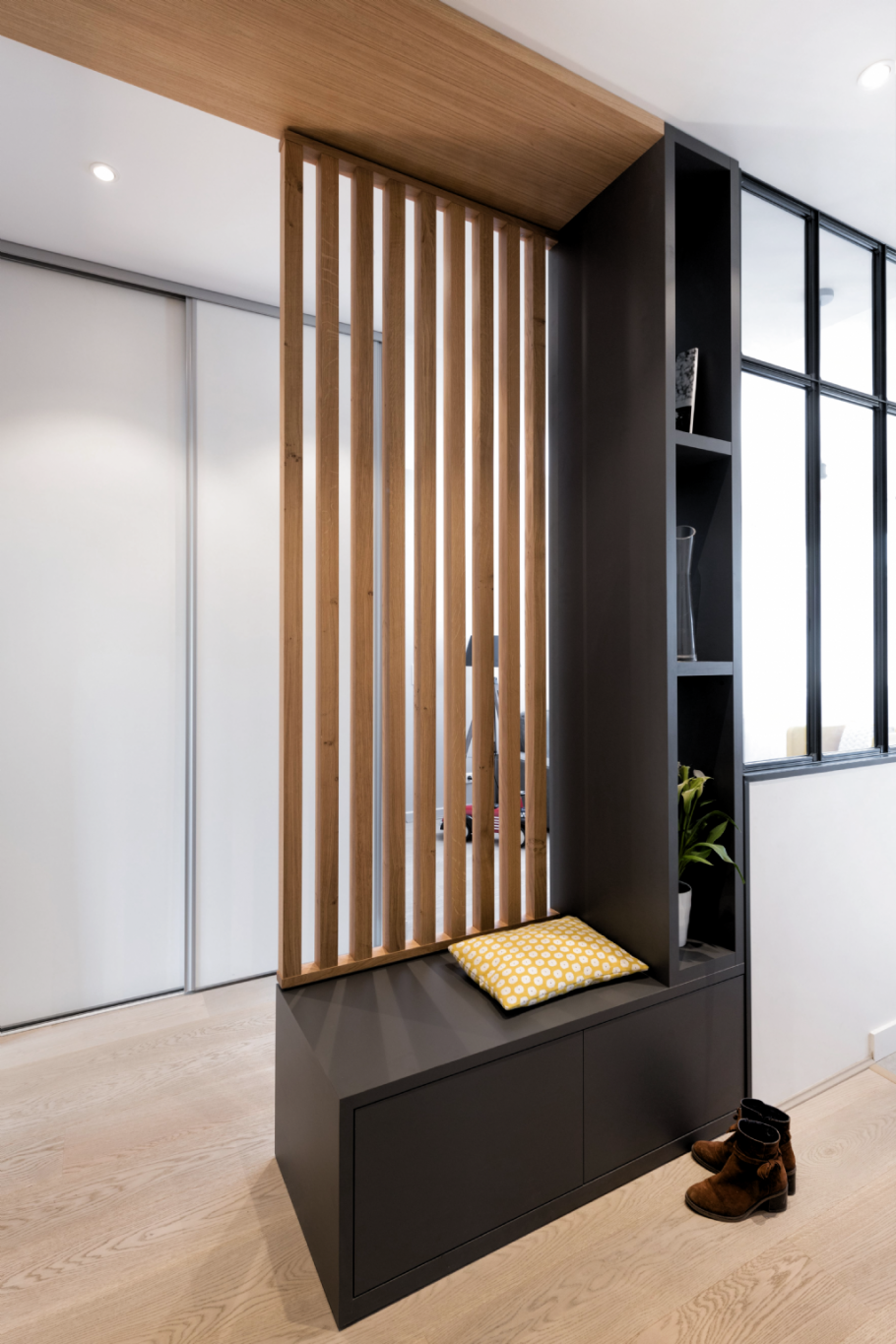 Перегородки в коридоре для зонирования