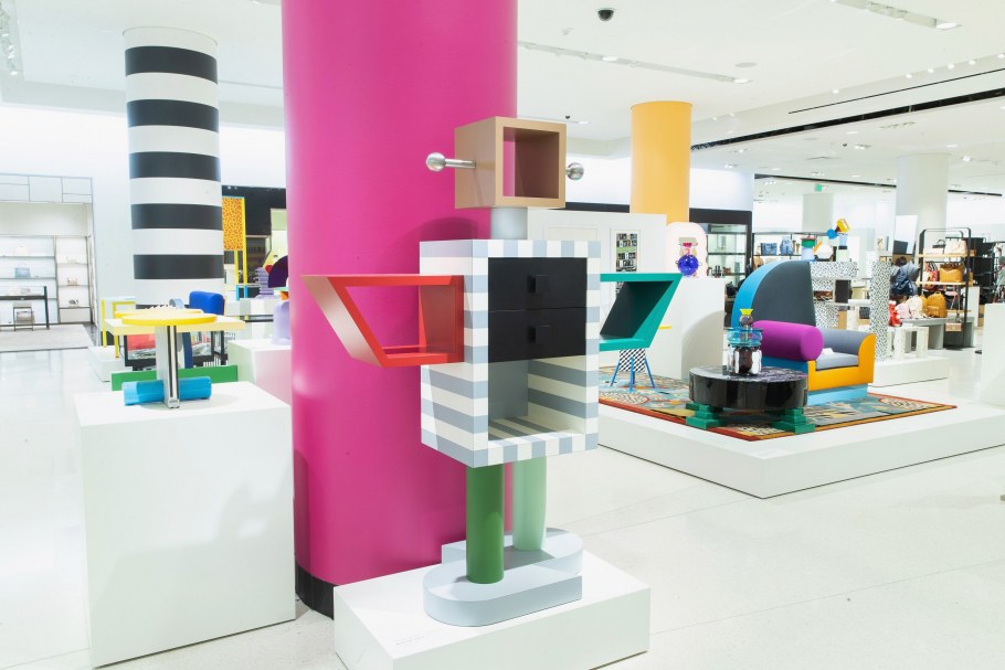 Арт объект в стиле Мемфис